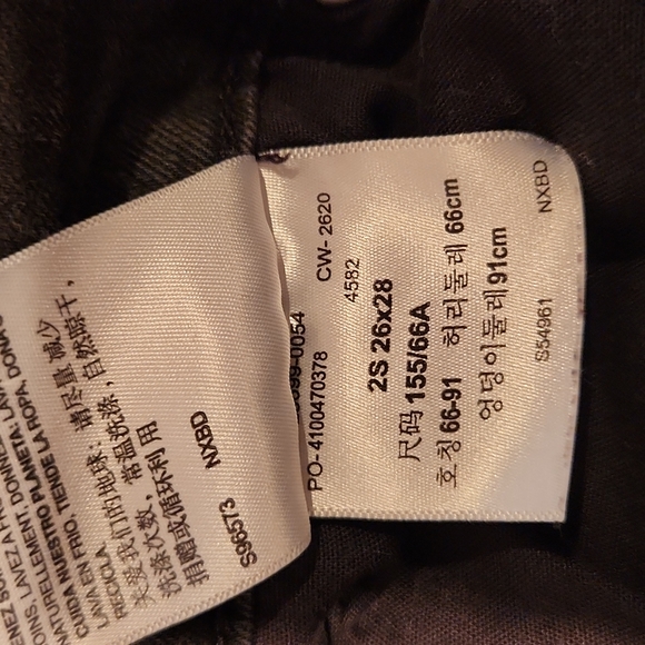 Levis Denim Jeans MidRise Slim Stretch Fit Dark Wash Black Denizem 26x28 - Picture 10 of 10